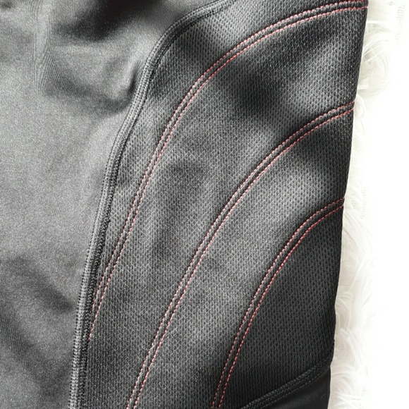 Bundle of 2 Nike Pro Dri Fit shorts - Picture 2 of 4